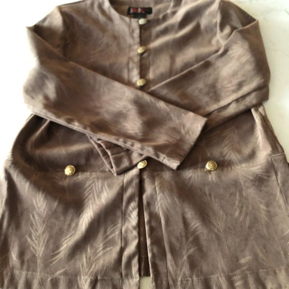 Vintage Women's Dressy Jacket w/Tone on Tone Fabric and Button Front - Picture 5 of 10